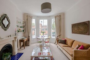 Traditional 2 Bed Apartment, Notting Hill