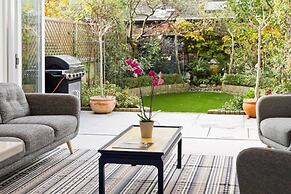 Spacious 4 Bed House, Battersea