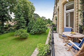 Cute 2-bed Chelsea Apartment