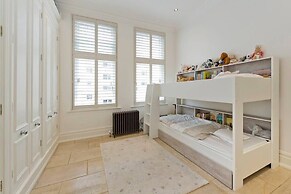 Cute 2-bed Chelsea Apartment