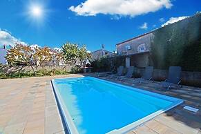 Comfortable Apartment With Pool and Garden