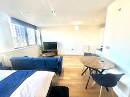 Up to 40 Percent Off Old Trafford Modern Apartment