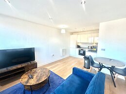 Up to 40 Percent Off Old Trafford Modern Apartment