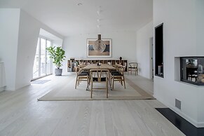 Dinesen Collection Signature Penthouse by Royal Theatre