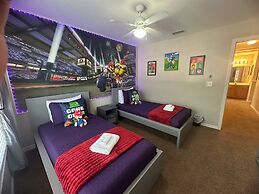 Charming Townhouse Near Disney