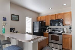 Charming Townhouse Near Disney