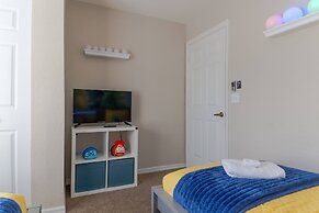 Charming Townhouse Near Disney