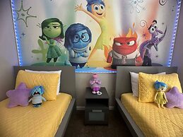 Charming Townhouse Near Disney