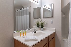 Charming Townhouse Near Disney