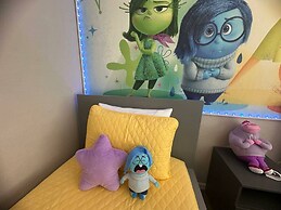 Charming Townhouse Near Disney