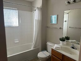 Charming Townhouse Near Disney