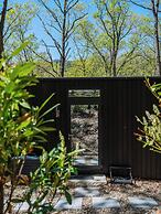 Mirror Villas - Modern Retreat with private hot tubs and mountain view