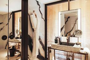 Sax Paris, LXR Hotels & Resorts