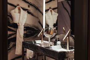 Sax Paris, LXR Hotels & Resorts