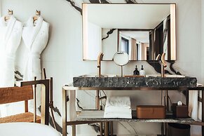 Sax Paris, LXR Hotels & Resorts