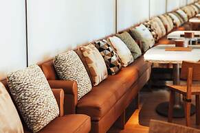 Sax Paris, LXR Hotels & Resorts