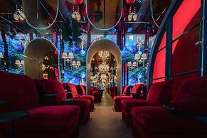 Sax Paris, LXR Hotels & Resorts