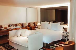 Sax Paris, LXR Hotels & Resorts