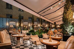 Sax Paris, LXR Hotels & Resorts