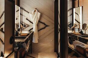 Sax Paris, LXR Hotels & Resorts