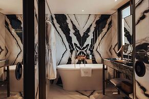 Sax Paris, LXR Hotels & Resorts