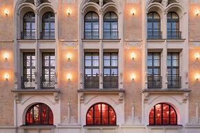 Sax Paris, LXR Hotels & Resorts