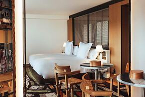 Sax Paris, LXR Hotels & Resorts