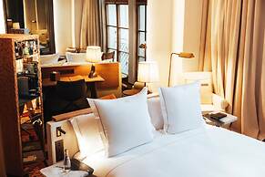 Sax Paris, LXR Hotels & Resorts