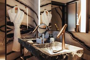 Sax Paris, LXR Hotels & Resorts