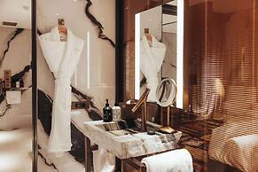 Sax Paris, LXR Hotels & Resorts