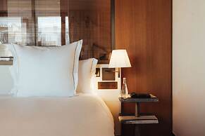 Sax Paris, LXR Hotels & Resorts