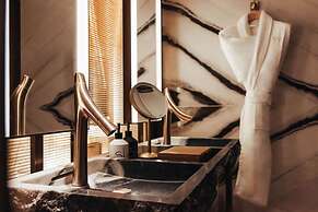 Sax Paris, LXR Hotels & Resorts