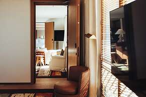 Sax Paris, LXR Hotels & Resorts