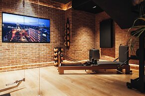 Sax Paris, LXR Hotels & Resorts