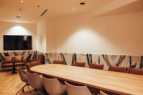 Sax Paris, LXR Hotels & Resorts