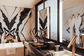 Sax Paris, LXR Hotels & Resorts