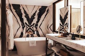 Sax Paris, LXR Hotels & Resorts