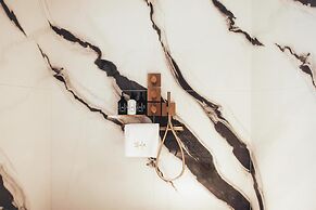 Sax Paris, LXR Hotels & Resorts