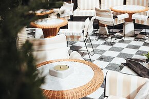 Sax Paris, LXR Hotels & Resorts