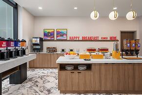 Hampton Inn By Hilton Calgary Downtown