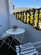 ZHIBEN SUNFLOWER BED AND BREAKFAST