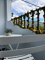 ZHIBEN SUNFLOWER BED AND BREAKFAST