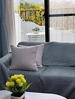 ZHIBEN SUNFLOWER BED AND BREAKFAST