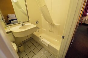 Capital O Hotel Inn Pendleton I-84