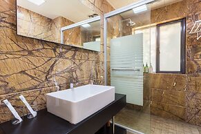 Shanghai Hills&Chuanyu Inn 17-101