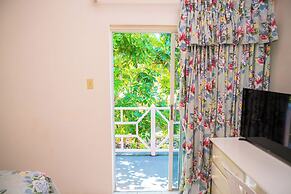 Shields Negril Villas