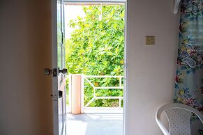 Shields Negril Villas