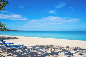 Shields Negril Villas