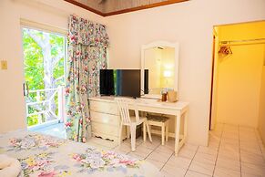 Shields Negril Villas