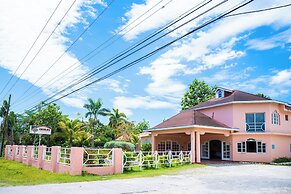 Shields Negril Villas